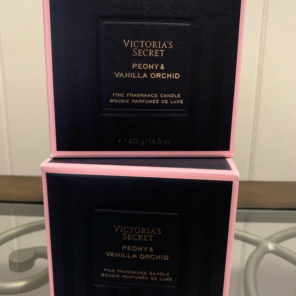 2x Victoria Secret Peony Candle 🕯 😍😍😍✨✨